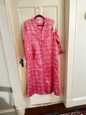 Travel? NWT Miss Elaine Pink/White Satin Floral Robe with Tassel Zip Closure!  M